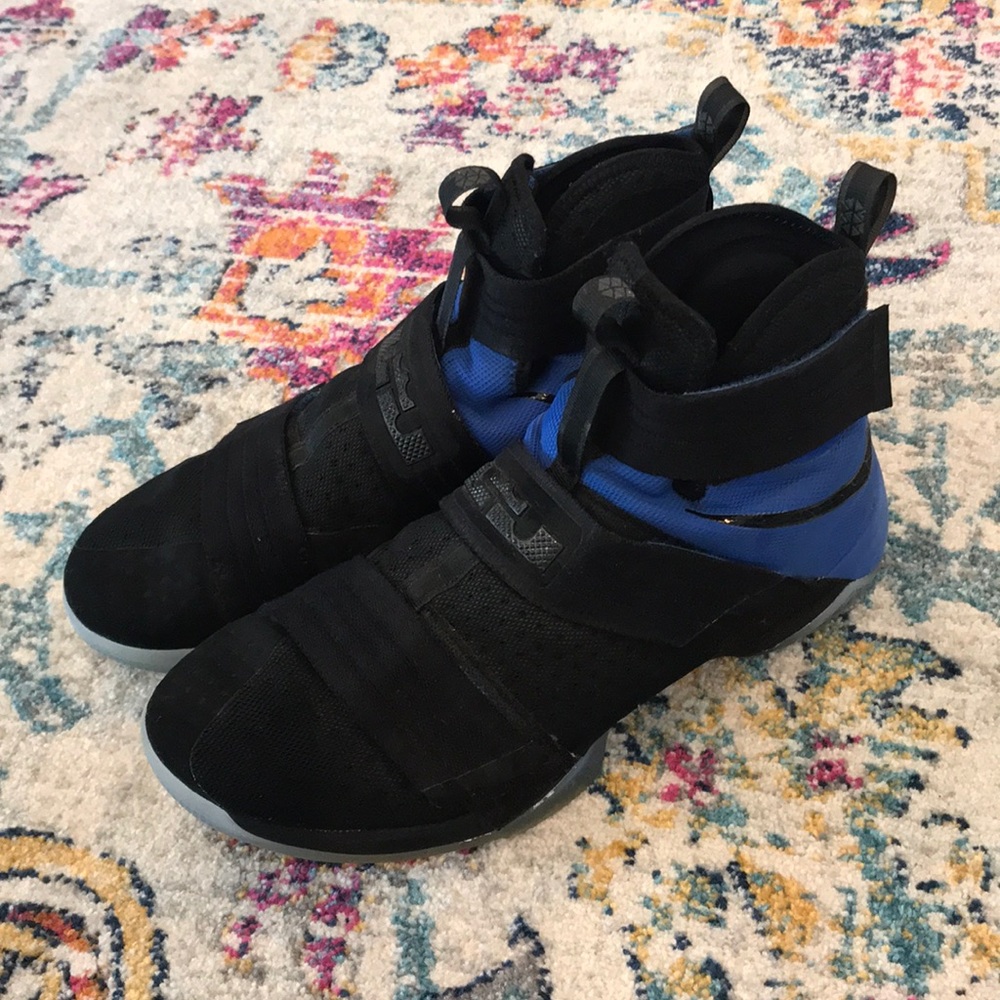 Men’s Nike Lebron Soldier 10 shoes